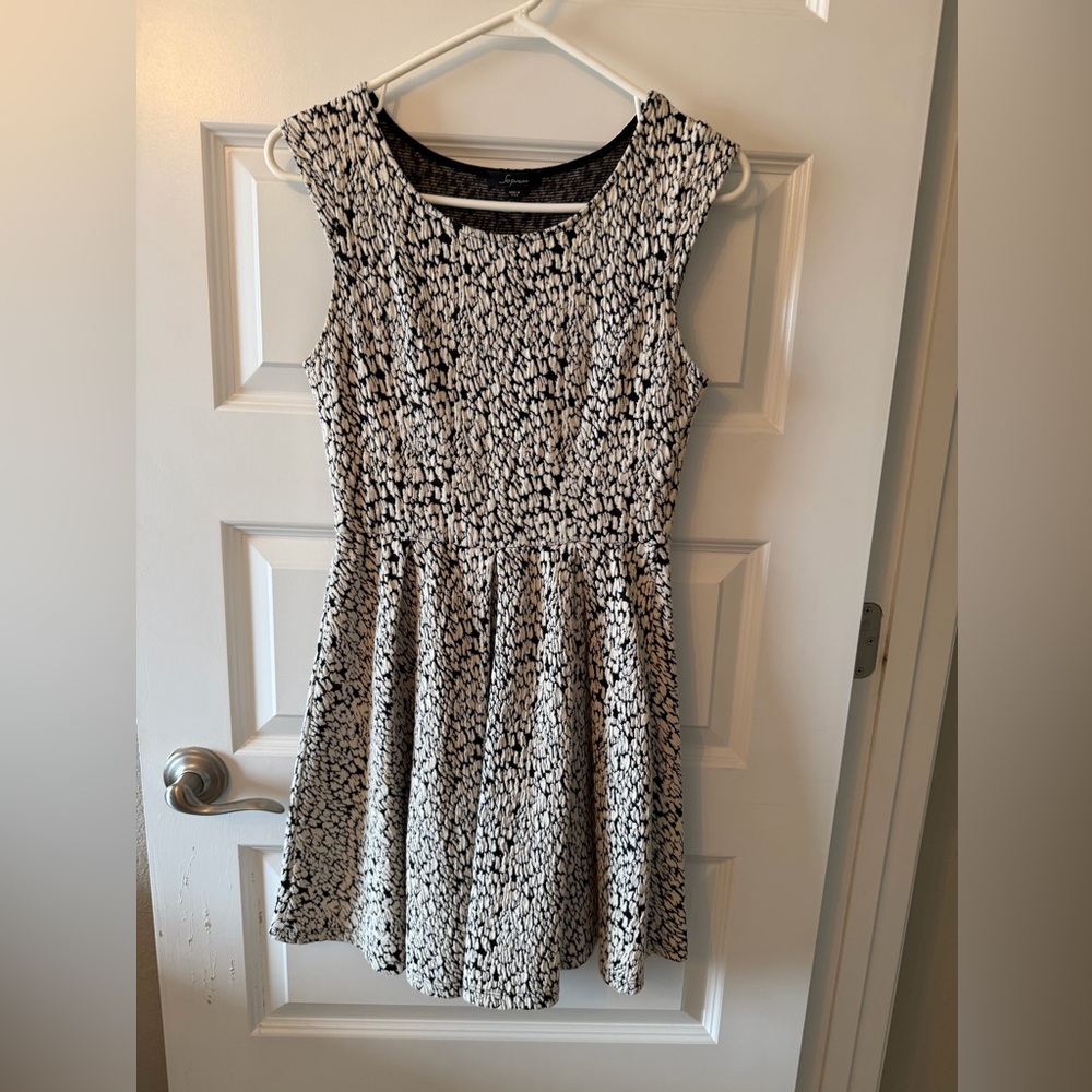 Soprano Black and White Mini Dress